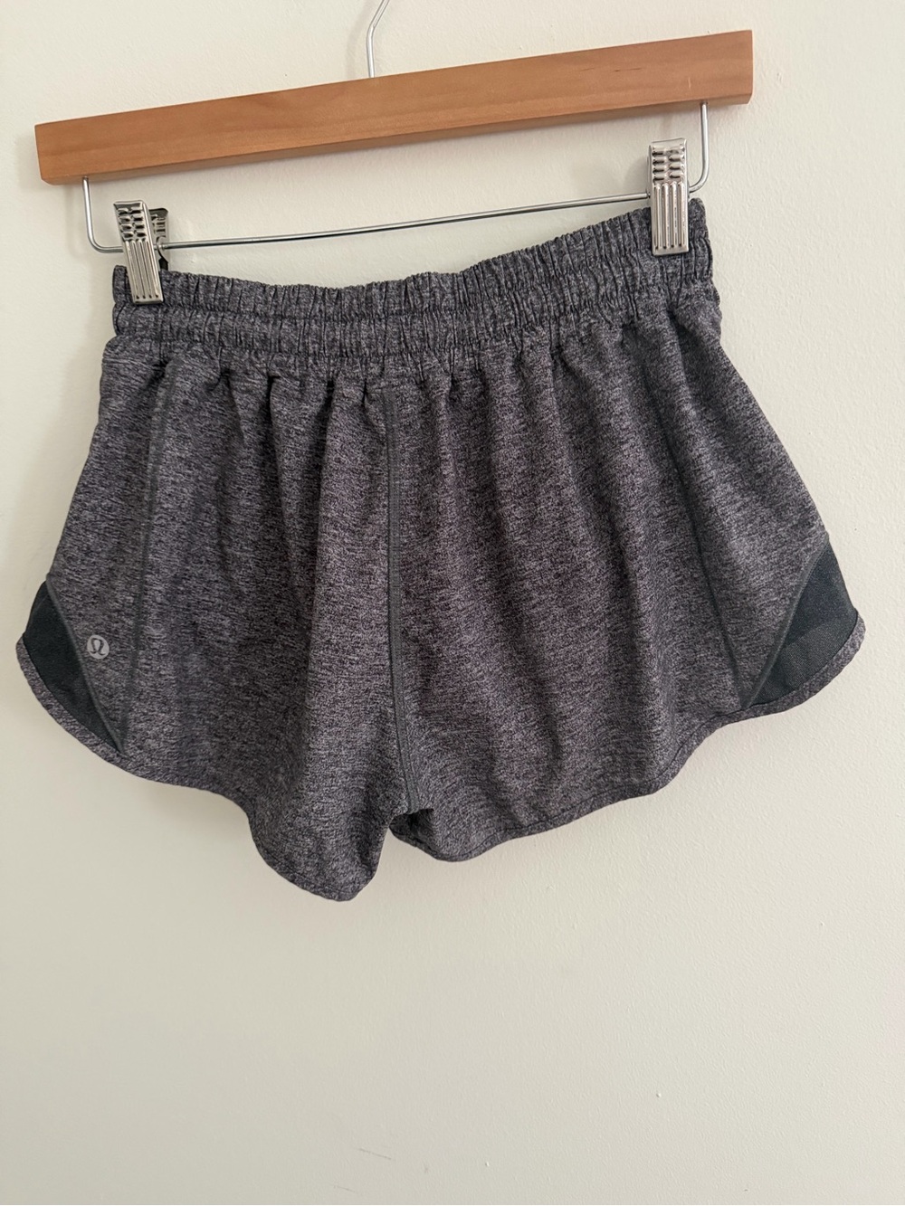 Lululemon Hotty Hot Short Heathered grey SIZE 6